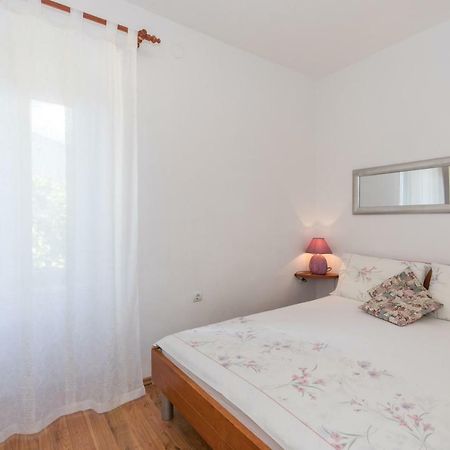 Apartments Ivona Malinska Extérieur photo