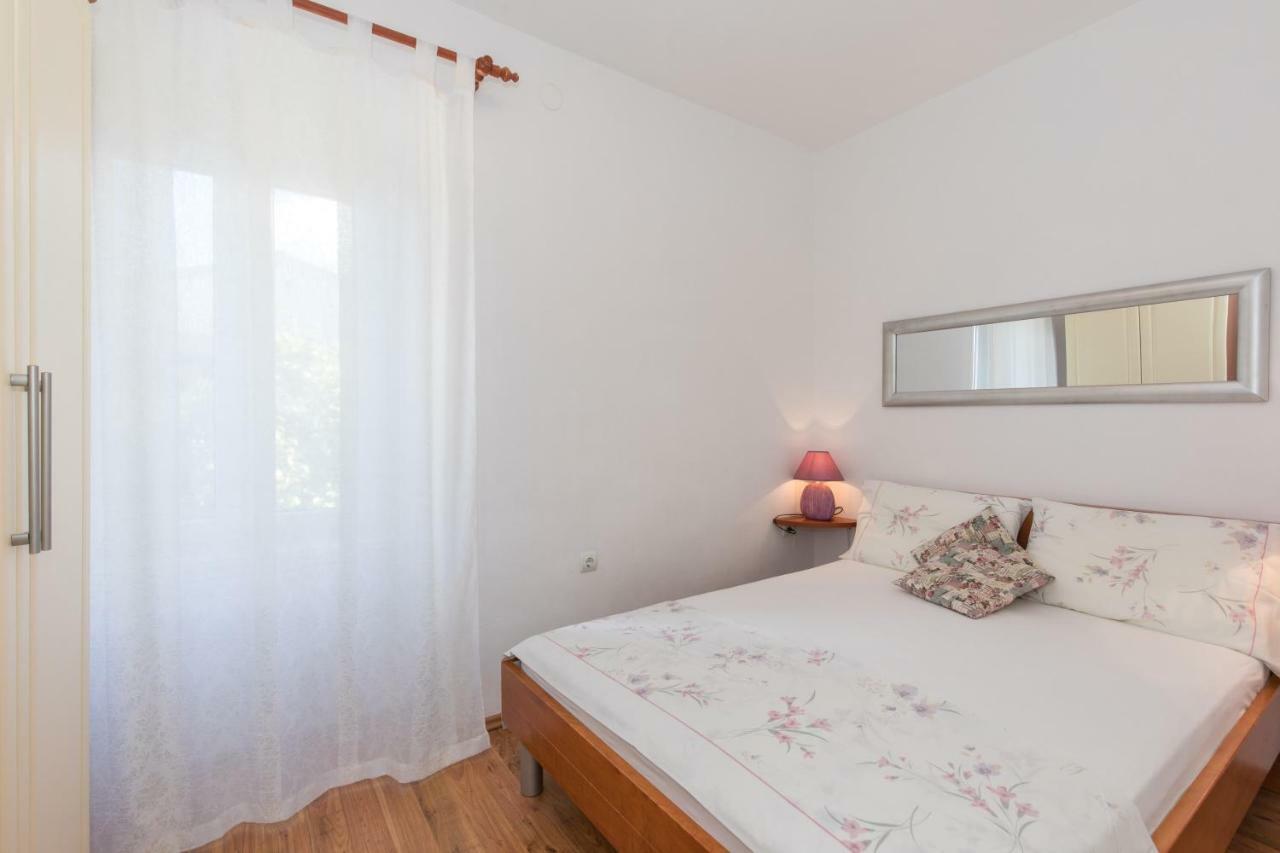 Apartments Ivona Malinska Extérieur photo