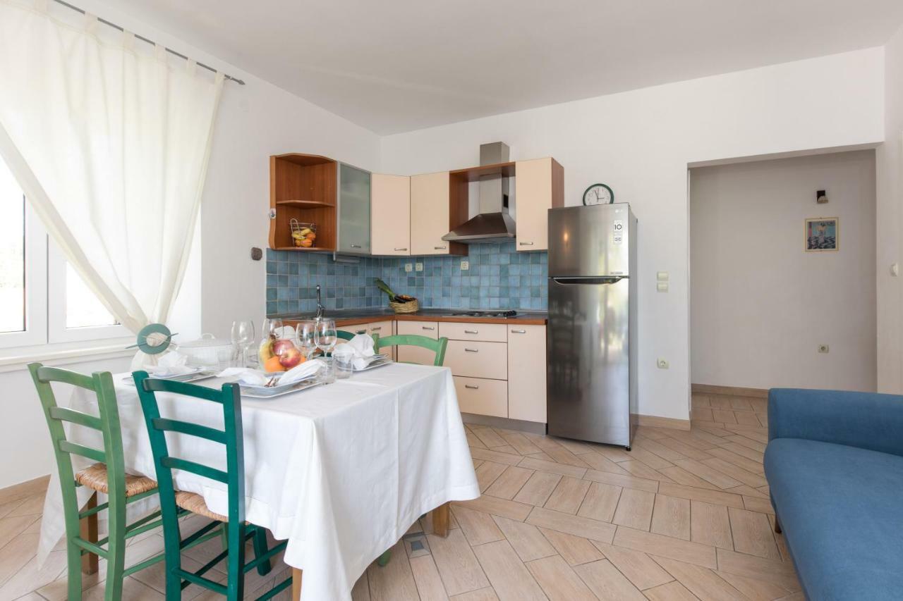 Apartments Ivona Malinska Extérieur photo
