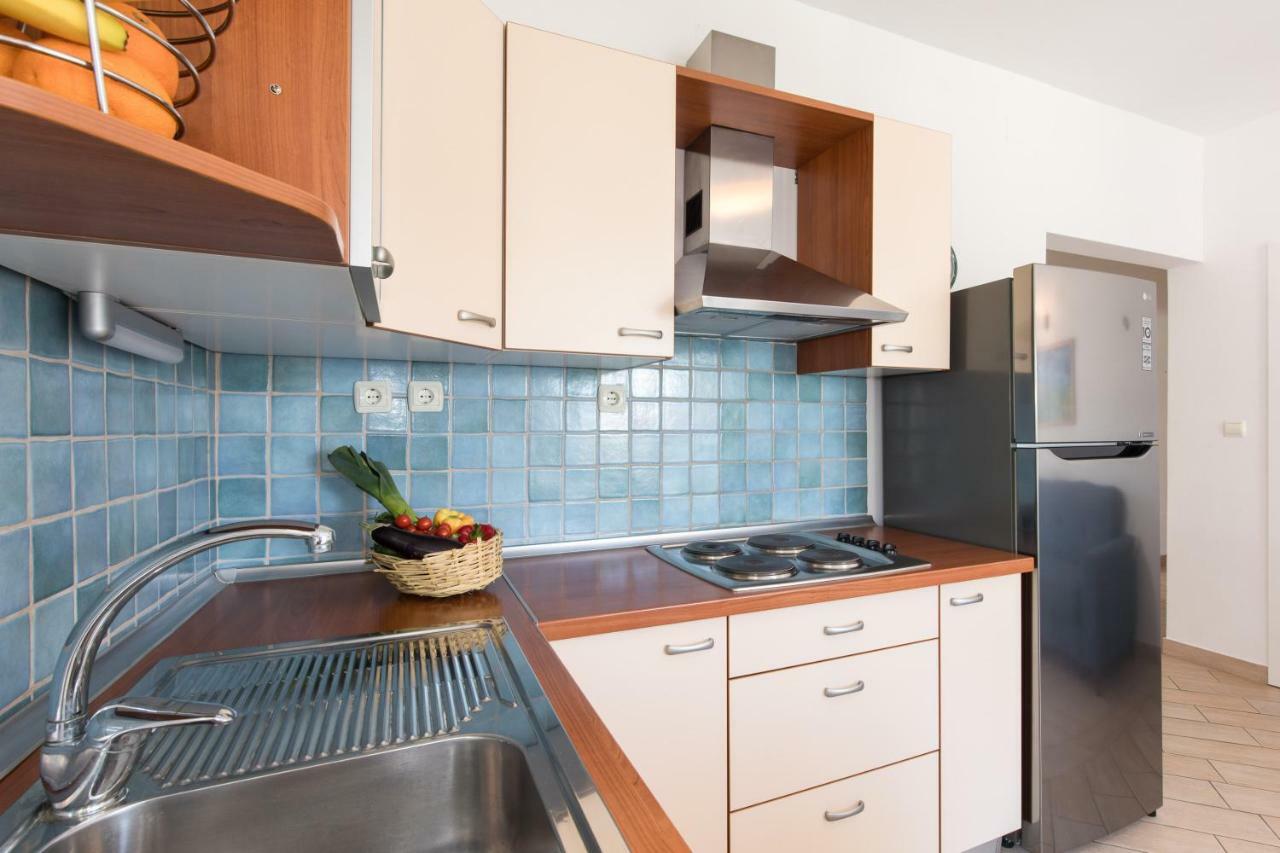 Apartments Ivona Malinska Extérieur photo