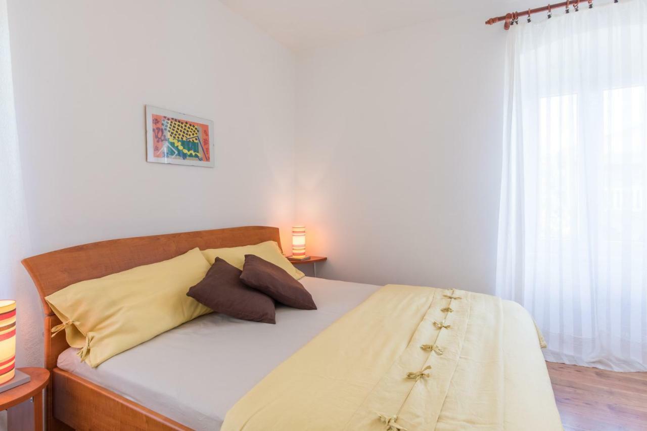 Apartments Ivona Malinska Extérieur photo